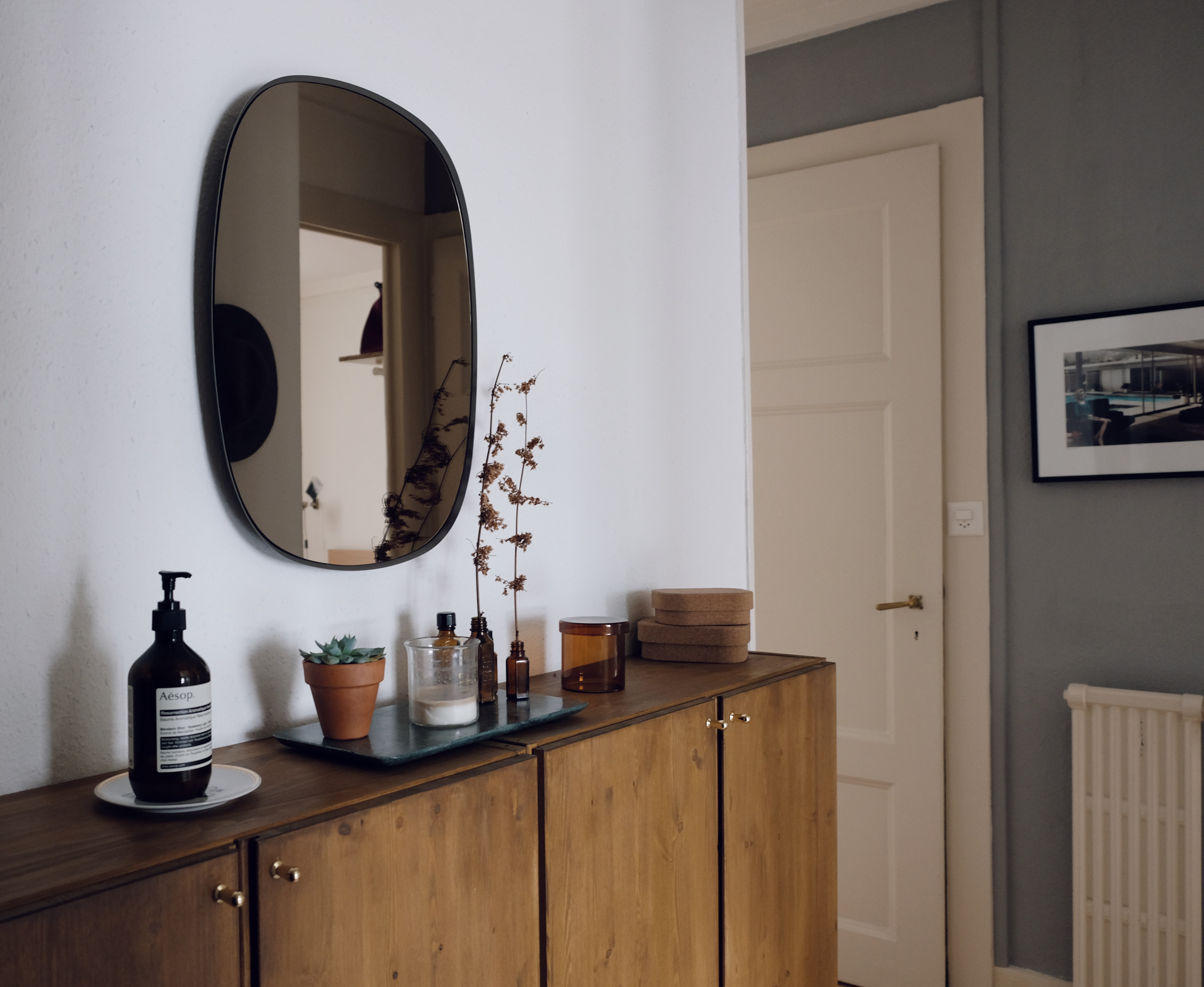 How To Pick The Right Mirror For Your Entryway The Gem Picker