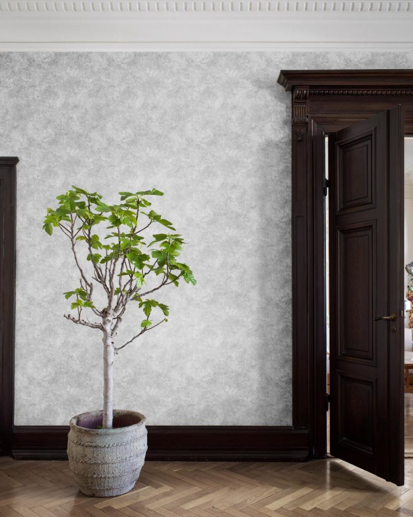 Decorating with wallpaper Engblade co royal silver