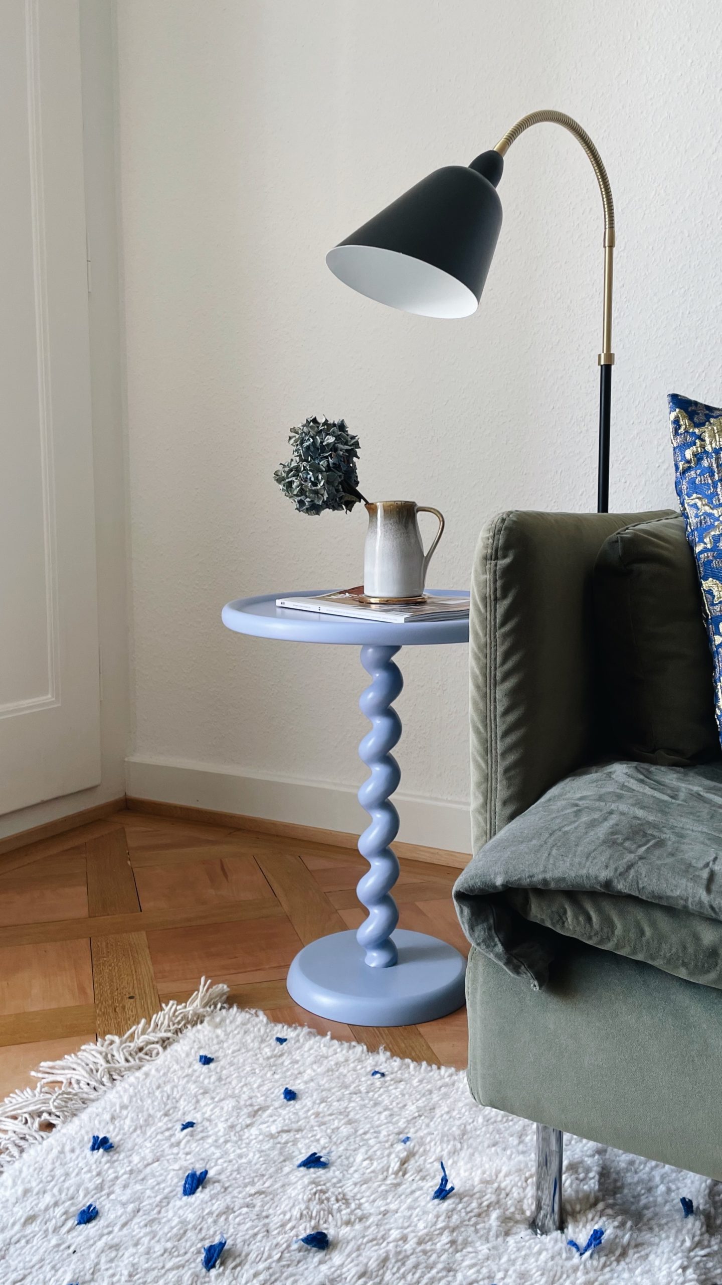 statement side table twister pols potten