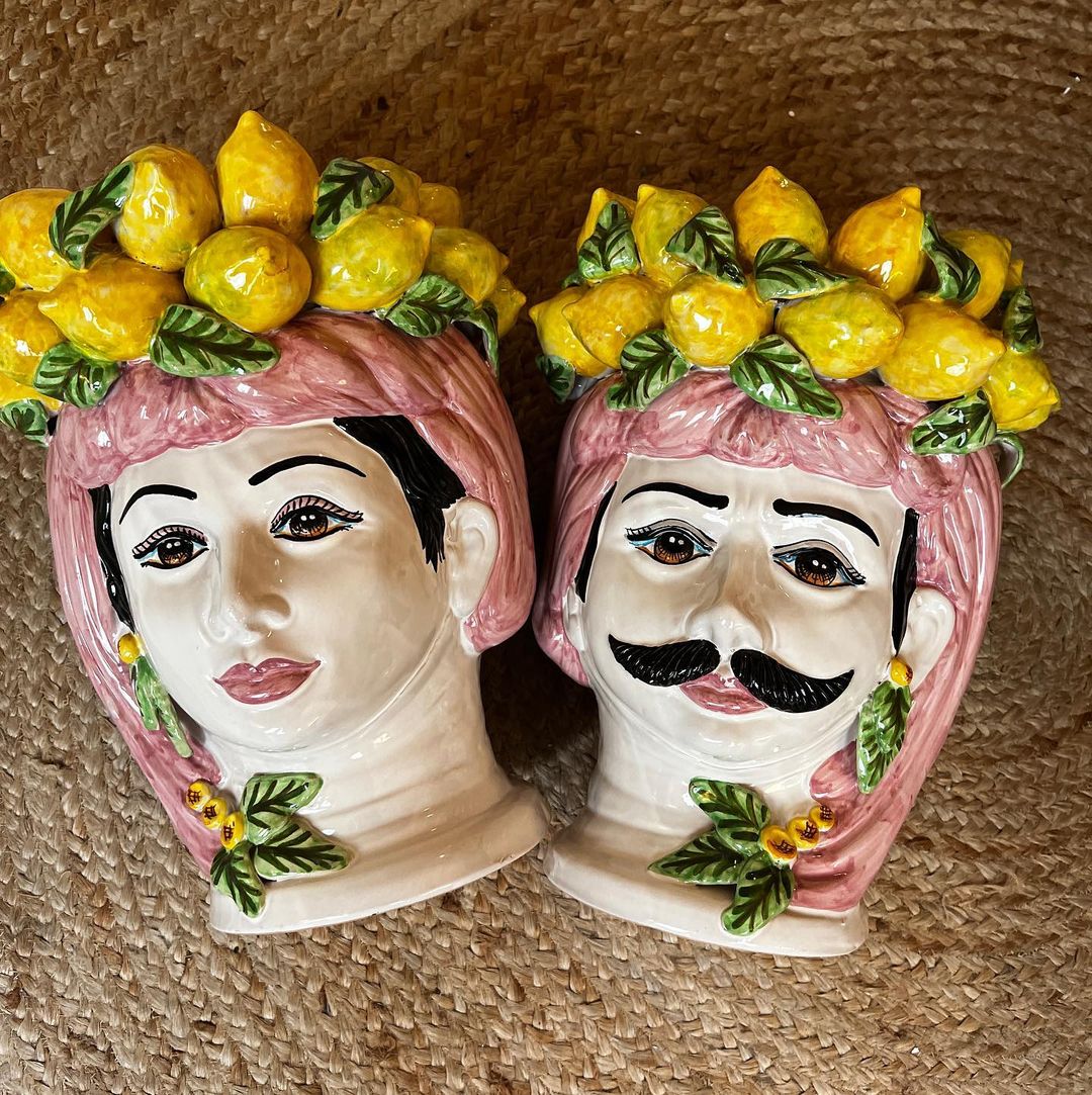 Sicilian ceramic heads: legend hidden in art