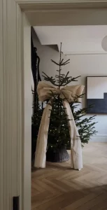 christmas tree large bow